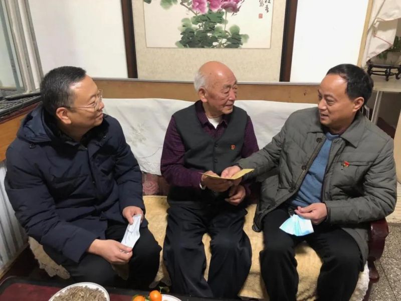 弘義集團(tuán)開展春節(jié)前走訪慰問生活困難黨員、老黨員、老干部活動(dòng)